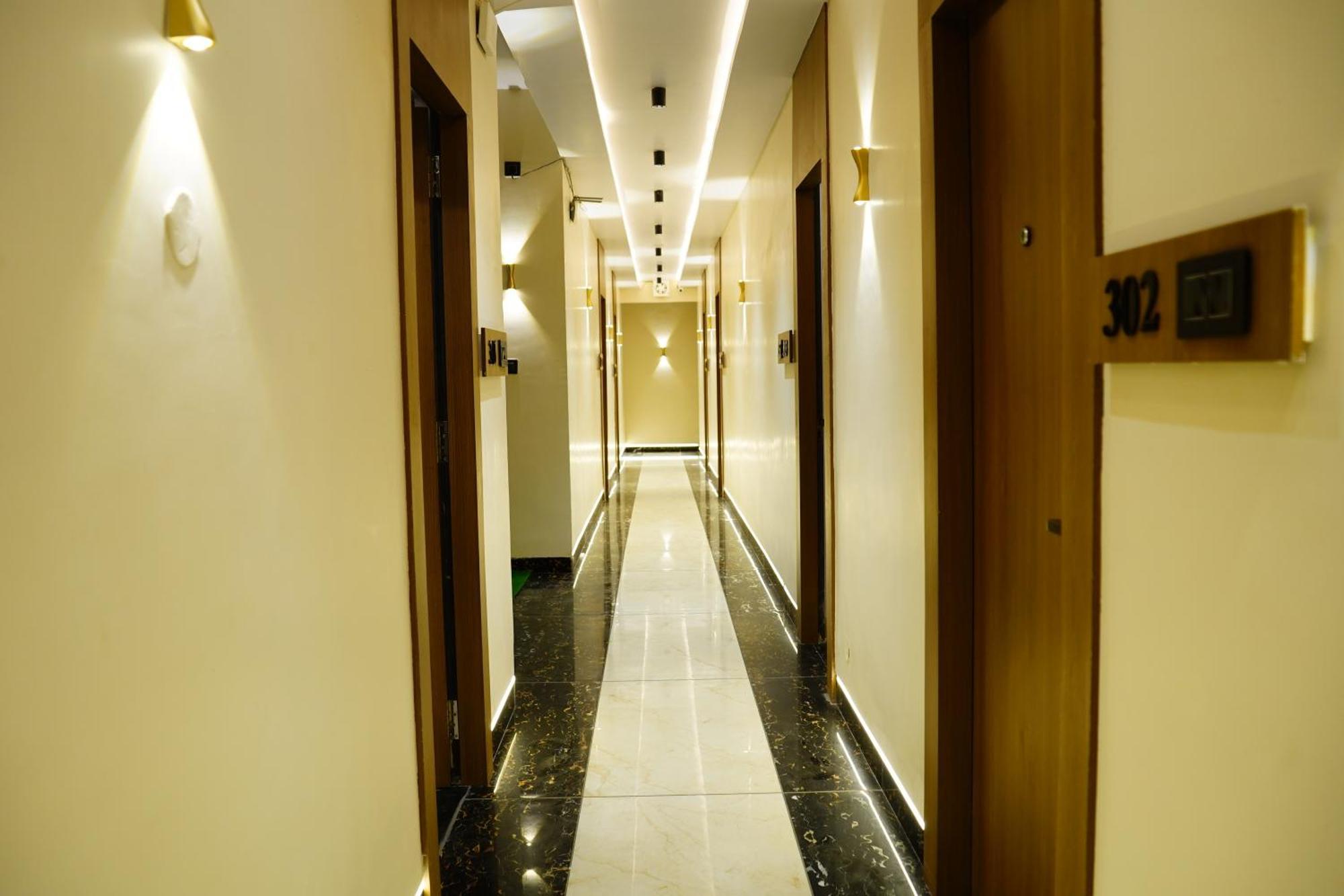Hotel Shakuntla Palace - 400 Meters Away From Vishnu Pad Temple 7 Mins Walk Gaja Zewnętrze zdjęcie